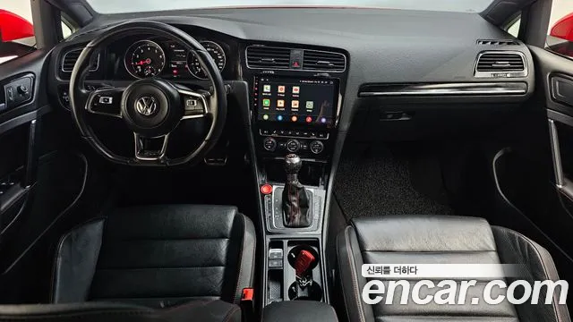 Volkswagen Golf — интерьер