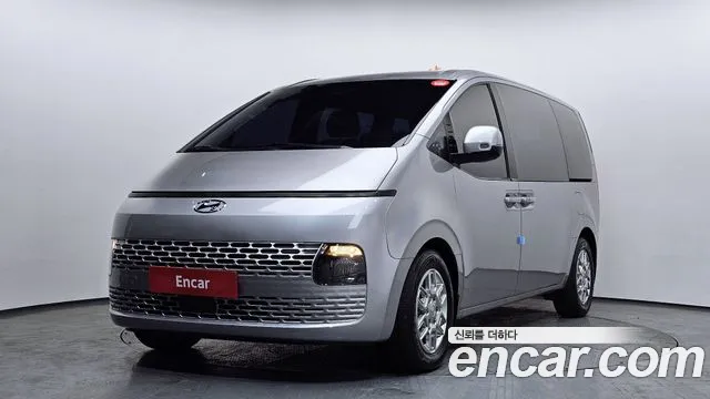 Hyundai Staria
