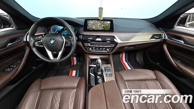 BMW 5 серия — интерьер