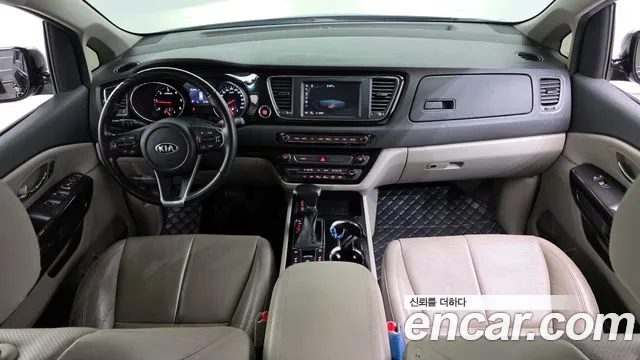 Kia Carnival — интерьер