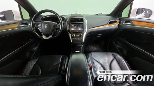 Lincoln MKC — интерьер