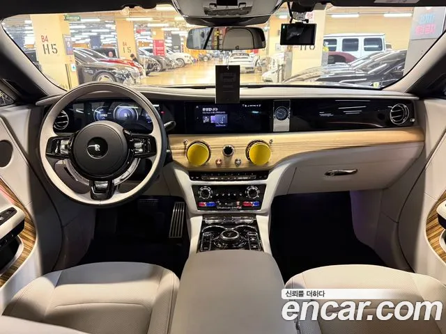 Rolls-Royce Spectre — интерьер
