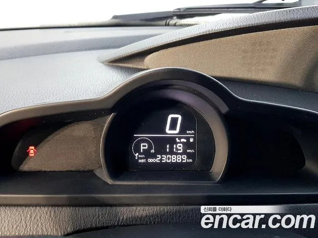 KG Mobility Korando — интерьер