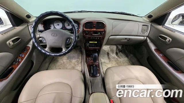 Hyundai Sonata — интерьер