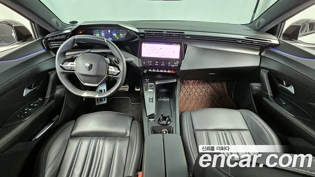 Peugeot 408 — интерьер