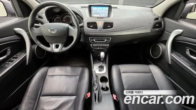 Renault Korea SM3 — интерьер