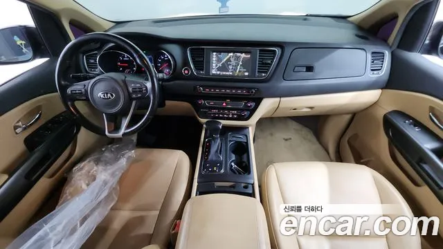 Kia Carnival — интерьер
