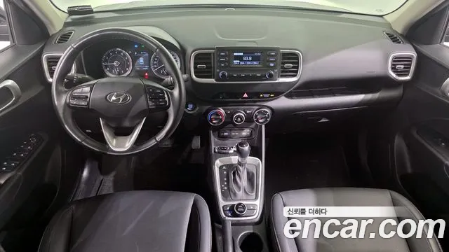 Hyundai Venue — интерьер