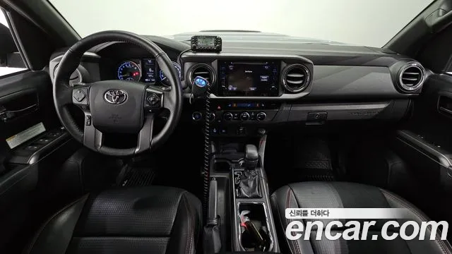 Toyota Tacoma — интерьер