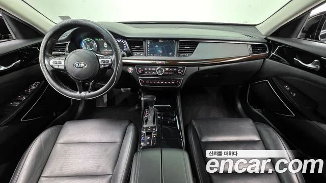 Kia K7 — интерьер