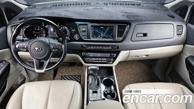 Kia Carnival — интерьер