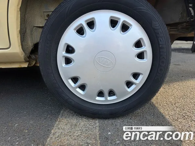 Kia Pride — интерьер