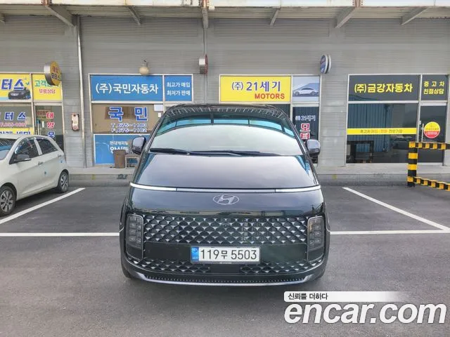 Hyundai Staria