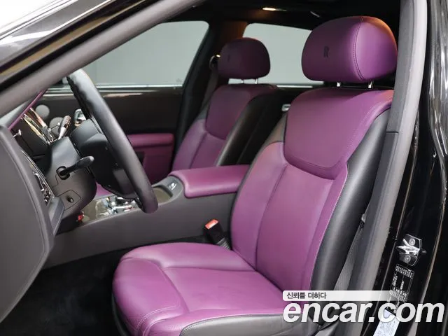 Rolls-Royce Ghost — интерьер