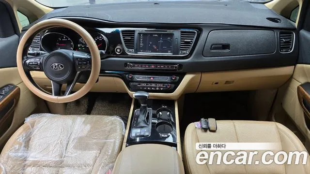 Kia Carnival — интерьер