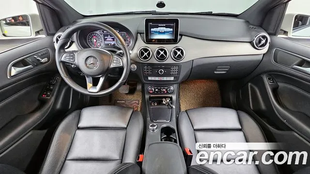 Mercedes-Benz B-класс — интерьер