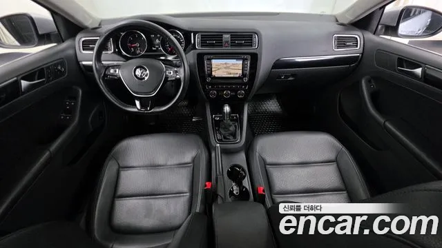 Volkswagen Jetta — интерьер