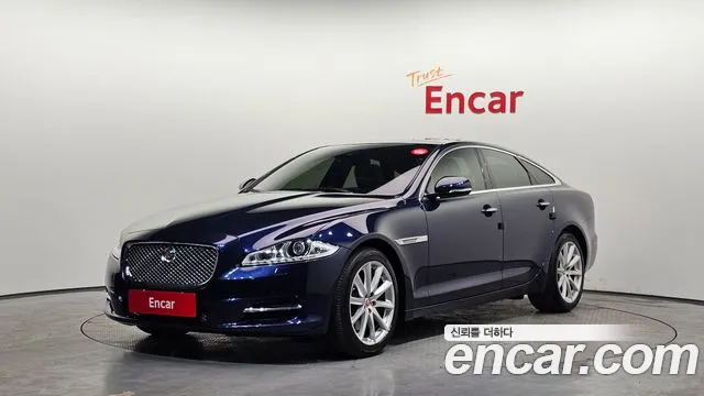 Jaguar XJ