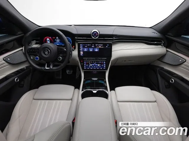 Maserati Grecale — интерьер