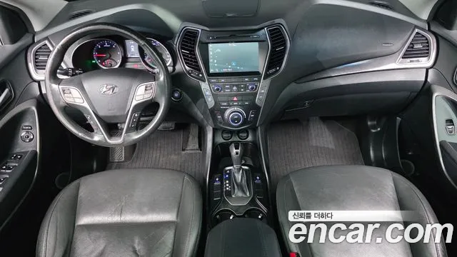 Hyundai Santa Fe — интерьер
