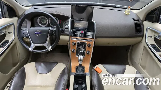 Volvo XC60 — интерьер