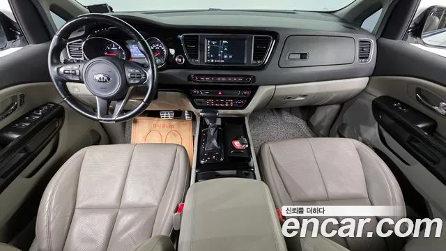 Kia Carnival — интерьер