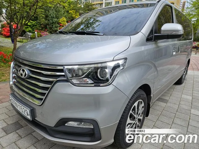 Hyundai Starex