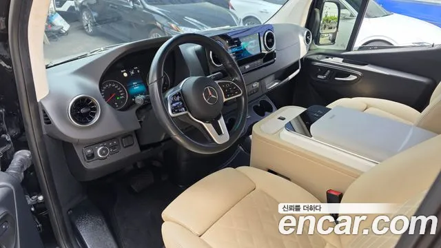 Mercedes-Benz Sprinter — интерьер