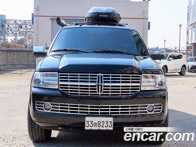 Lincoln Navigator