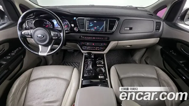 Kia Carnival — интерьер