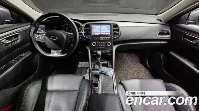 Renault Korea SM6 — интерьер