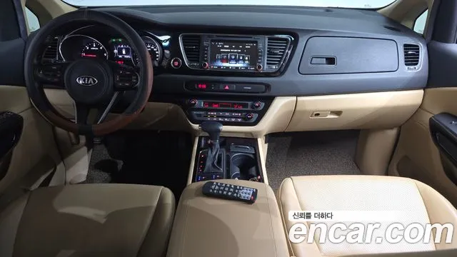 Kia Carnival — интерьер
