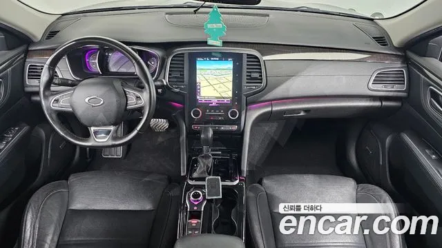 Renault Korea SM6 — интерьер