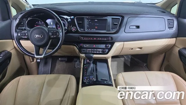 Kia Carnival — интерьер