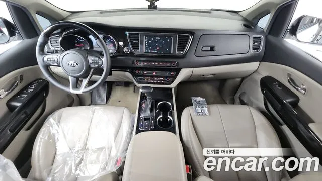 Kia Carnival — интерьер