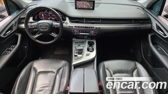 Audi Q7 — интерьер