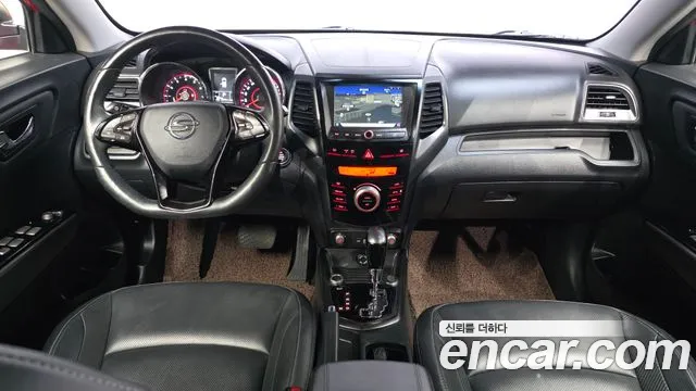 KG Mobility Tivoli — интерьер
