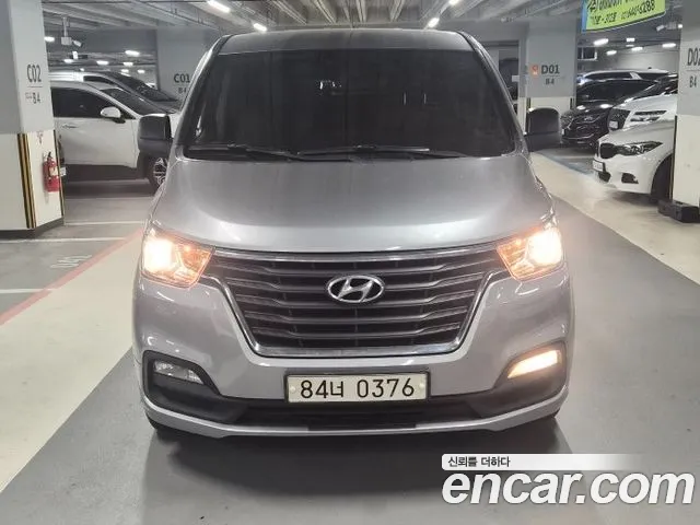Hyundai Starex