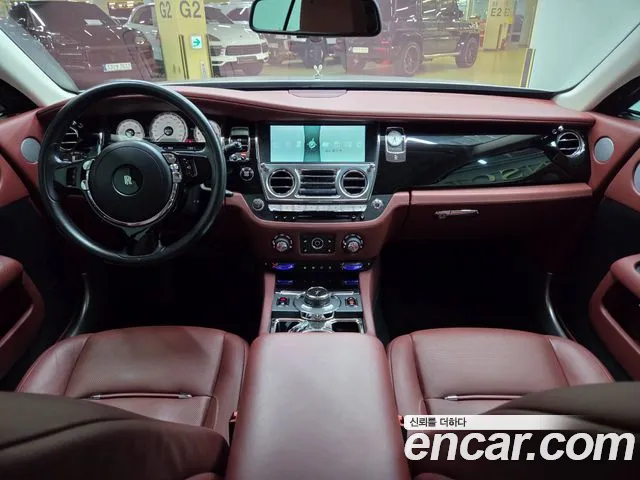 Rolls-Royce Wraith — интерьер