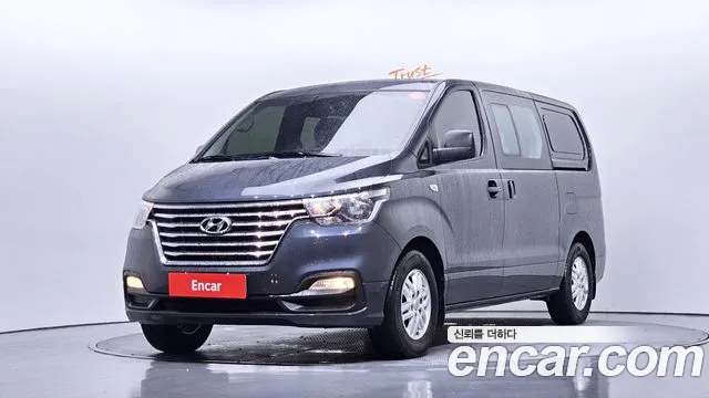 Hyundai Starex