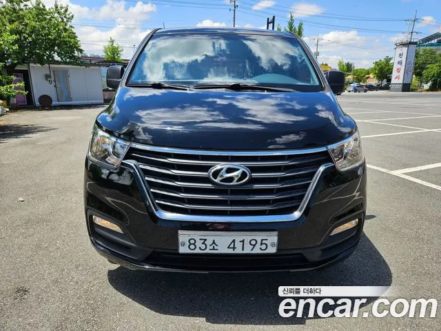 Hyundai Starex