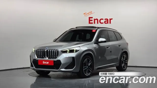 BMW iX1