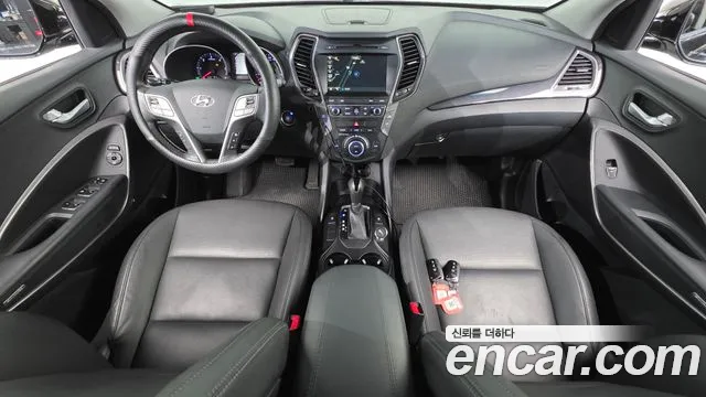 Hyundai Santa Fe — интерьер