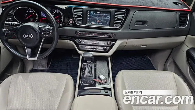 Kia Carnival — интерьер