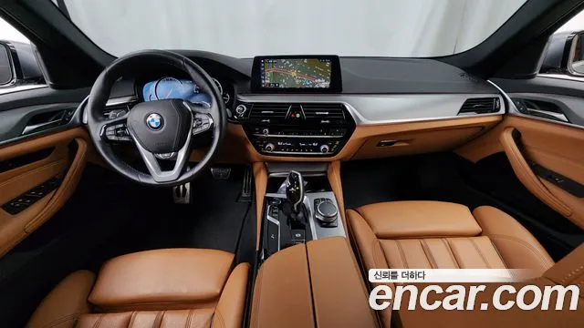 BMW 5 серия — интерьер