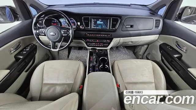Kia Carnival — интерьер