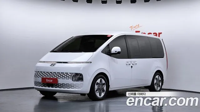 Hyundai Staria