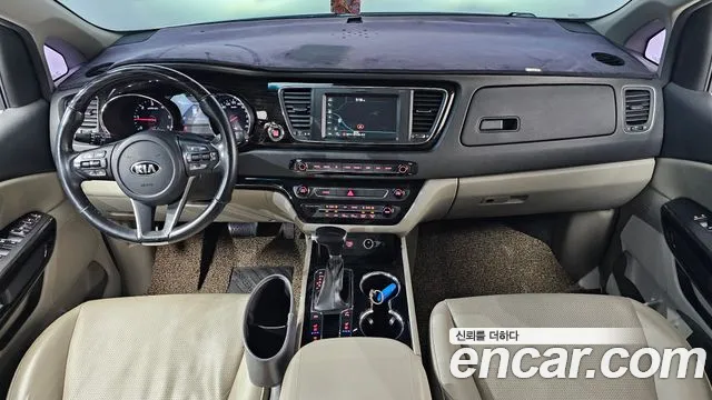 Kia Carnival — интерьер