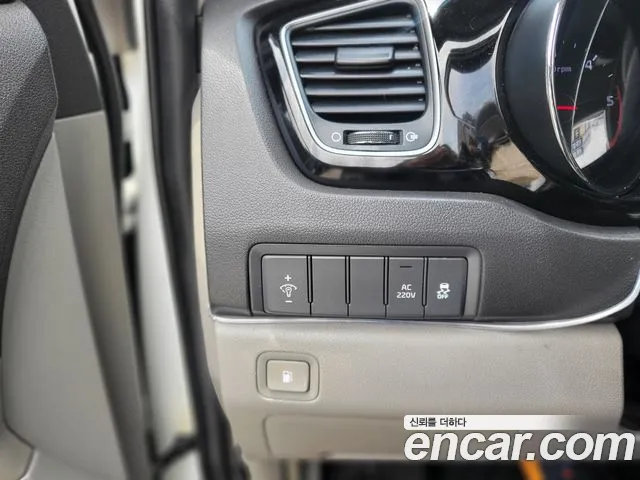 Kia Carnival — интерьер
