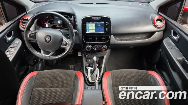 Renault Korea Clio — интерьер